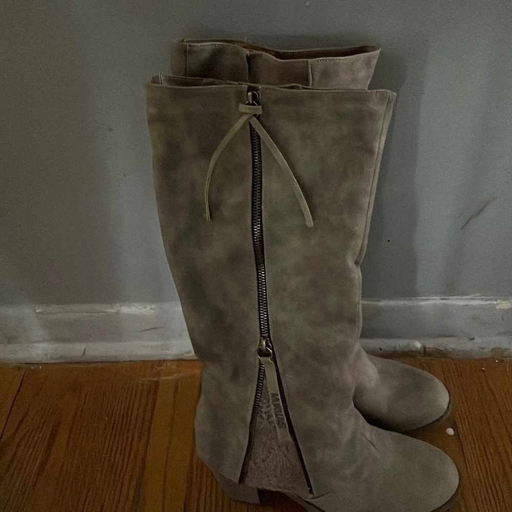 Tan suede boots